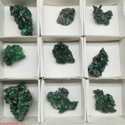 One Box Of 35 Silky Malachite Specimens From Congo - Image 4