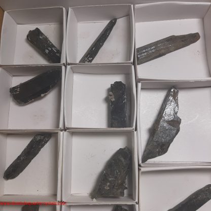 One Box Of 26 Aegerine Mineral Specimens From Malawi - Image 11