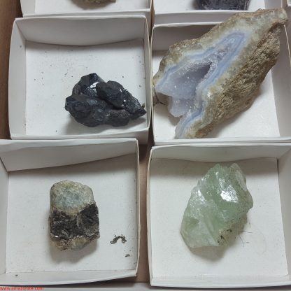 One Box Of 12 Assorted Mineral Specimens Wendy Carlos - Image 3