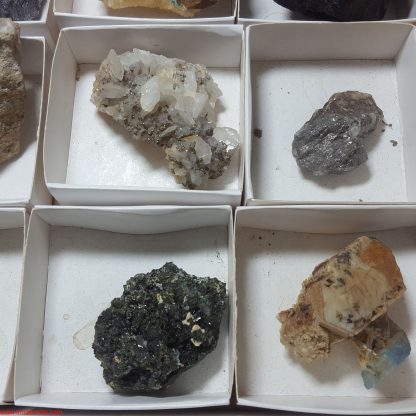 One Box Of 12 Assorted Mineral Specimens Wendy Carlos - Image 4