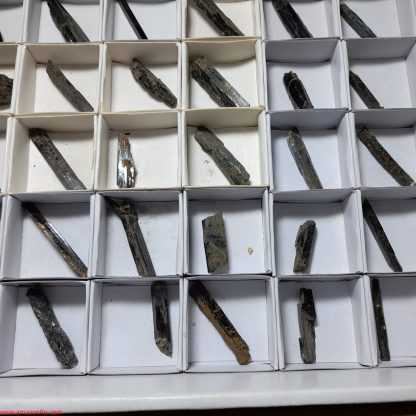 One Box Of 70 Aegerine Mineral Specimens From Malawi - Image 5