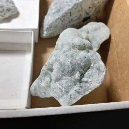 One Box Of 12 Prehnite Mineral Specimens From Mali    Skye Simpson - Image 11