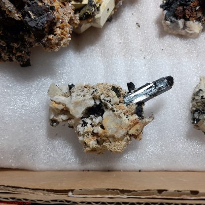 One Box Of 6 Aegerine In Feldspar Mineral Specimens - Image 4