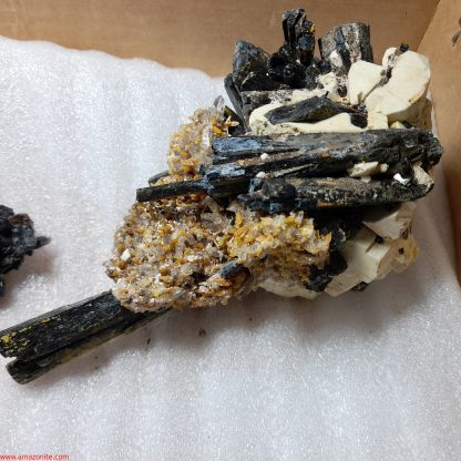 One Box Of 6 Aegerine In Feldspar Mineral Specimens - Image 6