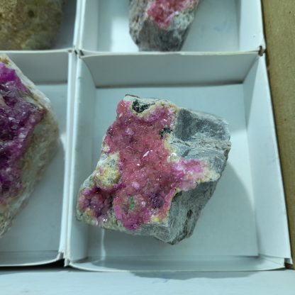 One Box Of 6 Colboltion Calcite Mineral Specimens From Congo - Image 8