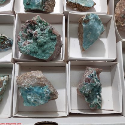 One Box of 19 Chrysocolla Mineral Specimens From Congo - Image 4