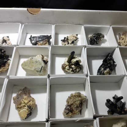 One Box Of 35 Aegerine/Feldspar And Quartz Included Mineral Specimens From Malawi - Image 6