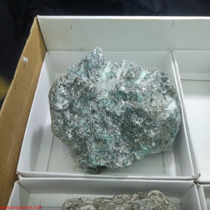 One Box Of Emerald/Mica Mineral Specimens From Zimbabwe Noreen Scelzo - Image 3