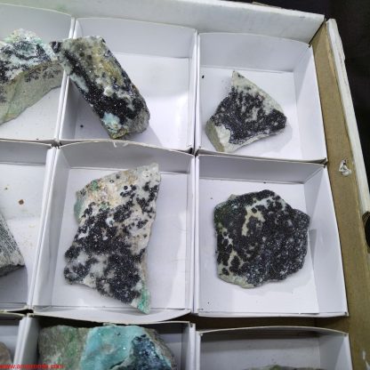 One Box of 15 Chrysocolla Quartz Mineral Specimens From Congo    Crystal Car - Image 6
