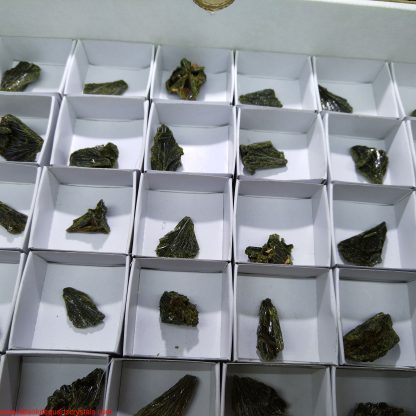 (WM03510) One Box of 63 Epidote Mineral Specimens From Congo Viki Stelfox - Image 5