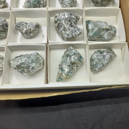(WM03661) One Box Of 24 Emerald/Mica Mineral Specimens From Zimbabwe Rachel Linderman - Image 5