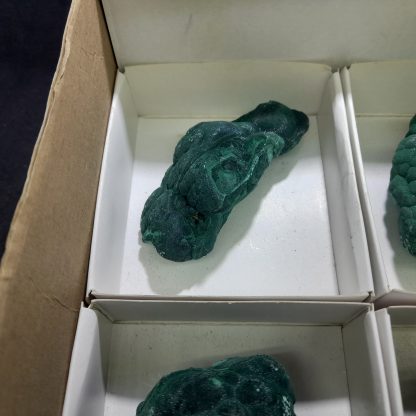 (WM03665) One Box Of 6 Malachite Mineral Specimens From Congo - Image 3