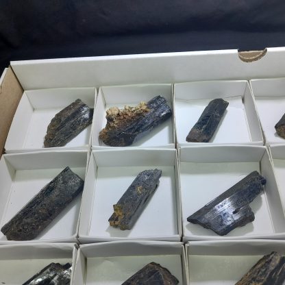 (WM03740) One Box Of 24 Tourmaline Mineral Specimens From Congo - Image 2