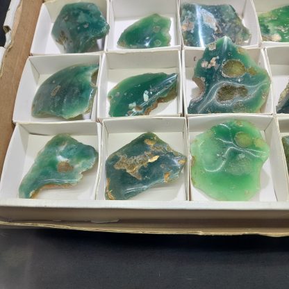 (WM03767) One Box Of Mtorolite Mineral Specimens From Zimbabwe - Image 4