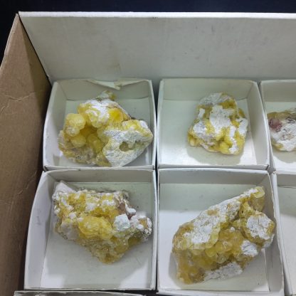 (WM03796) One Box Of 12 Yellow Fluorite Mineral Specimens From Pelle - Image 3