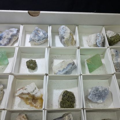 (WM03837) One Box Of 35 Assorted Mineral Specimens From Variant Regions In Africa - Image 6
