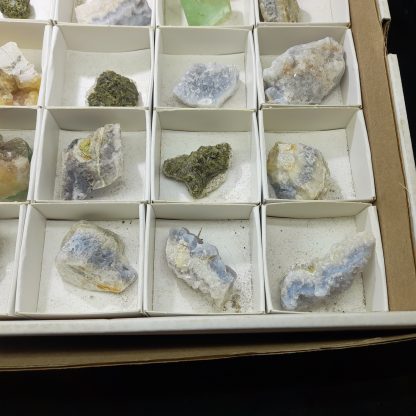 (WM03837) One Box Of 35 Assorted Mineral Specimens From Variant Regions In Africa - Image 8