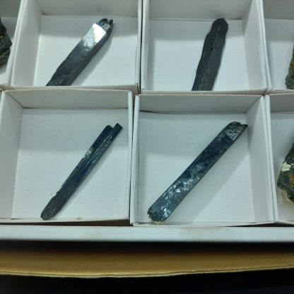 (WM03878) One Box Of 24 Aegerine Mineral Specimens From Malawi - Image 5