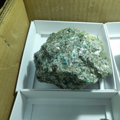 (WM03882) One Box Of 6 Emerald/Mica Mineral Specimens From Zimbabwe Vikki Stelfox - Image 3