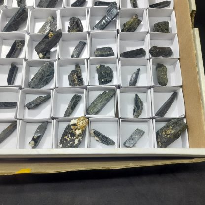 (WM03888) One Box Of 88 Aegerine Mineral Specimens From Malawi - Image 8
