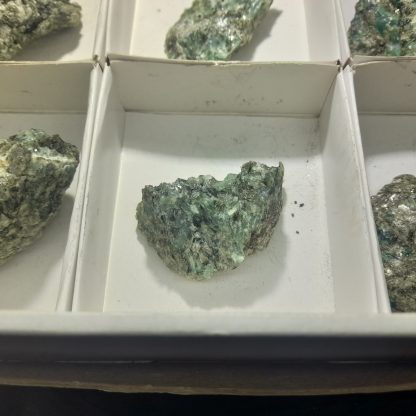 (WM03933) One Box Of 6 Emerald/Mica Mineral Specimens From Zimbabwe Neteru Hathor - Image 5