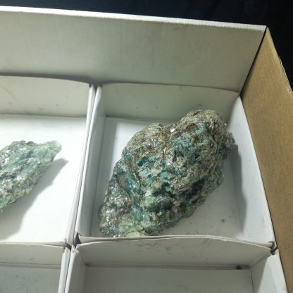 (WM03933) One Box Of 6 Emerald/Mica Mineral Specimens From Zimbabwe Neteru Hathor - Image 7