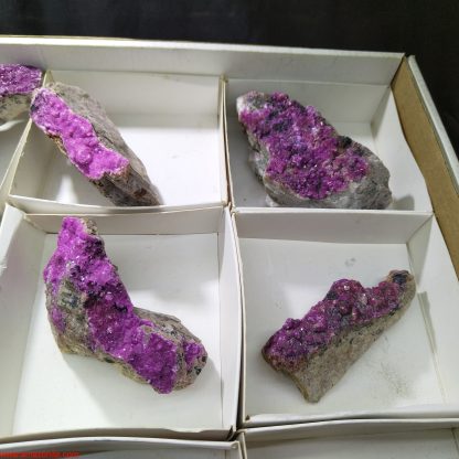 (WM03959) One Box of 12 Colbaltion Calcite Mineral Specimens From Congo - Image 2