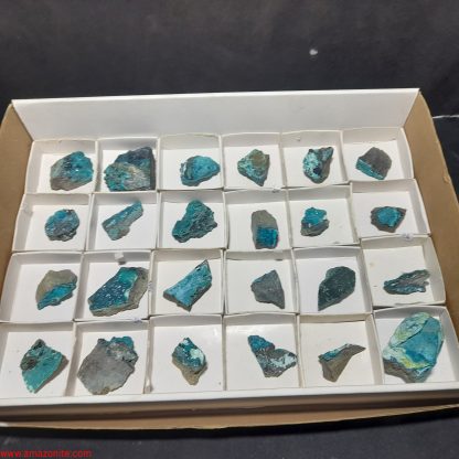 (WM04001) One Box Of 24 Chrysocolla Mineral Specimens From Congo Rachel Linderman - Image 2