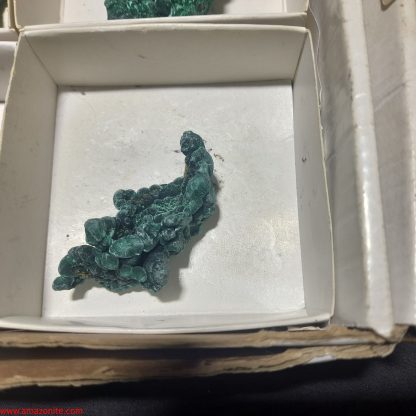 (WM04022) One Box Of 6 Malachite Mineral Specimens From Congo - Image 8