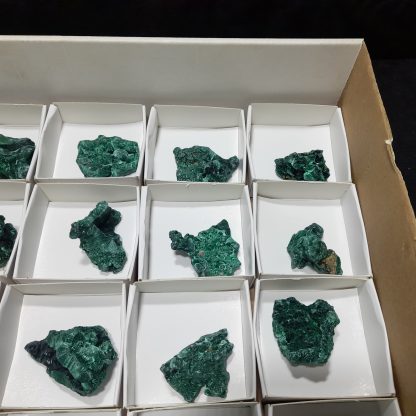 (WM04092) One Box Of 20 Malachite Mineral Specimens From Congo - Image 6