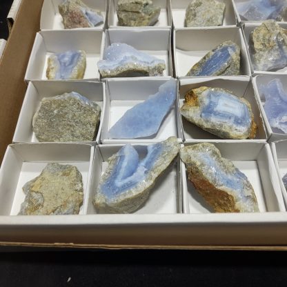 (WM04098) One Box Of 35 Blue Lace Agate Mineral Specimens From Malawi Vance Hewitt - Image 4