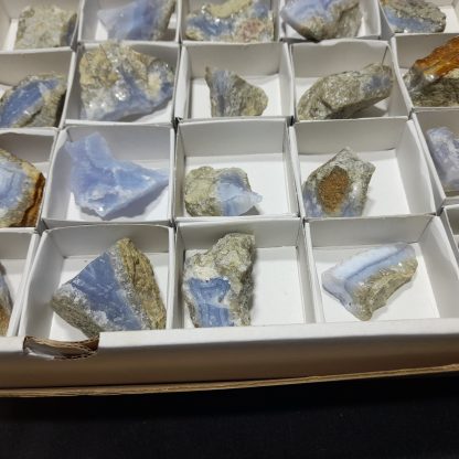(WM04098) One Box Of 35 Blue Lace Agate Mineral Specimens From Malawi Vance Hewitt - Image 5