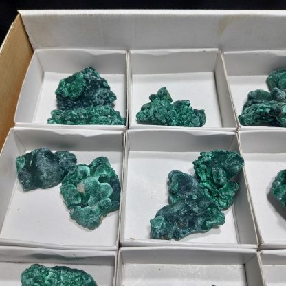 (WM04116) One Box Of 24 Malachite Mineral Specimens From Congo - Image 3