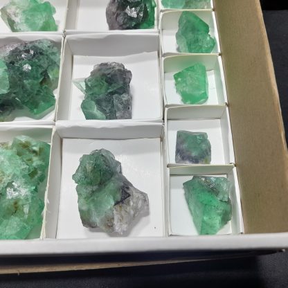 (WM04125) One Box Of 13 Fluorite Mineral Specimens From Riemvasmaak, Orange River - Image 8