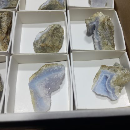 (WM04124) One Box Of 12 Blue Lace Agate Mineral Specimens From Malawi Carrie Vincent - Image 5