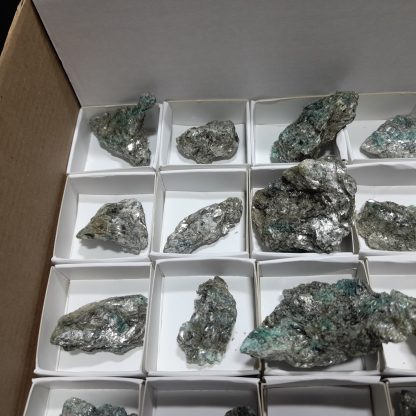 (WM04123) One Box Of 35 Emerald/Mica Mineral Specimens From Zimbabwe - Image 3