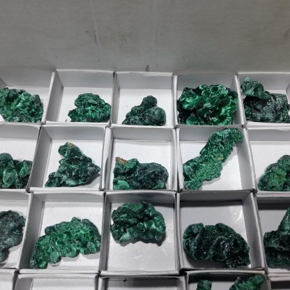 (WM04131) One Box Of 35 Malachite Mineral Specimens From Congo - Image 4