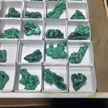 (WM04131) One Box Of 35 Malachite Mineral Specimens From Congo - Image 6