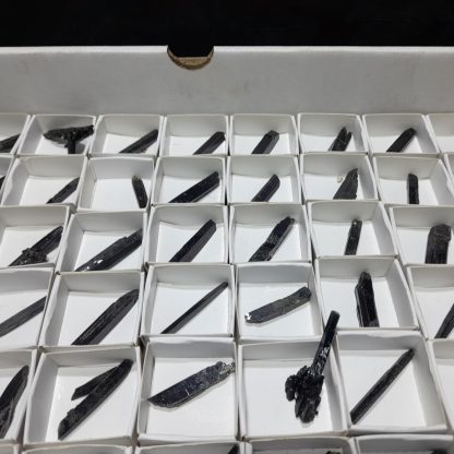 (WM04135) One Box Of 88 Aegerine Mineral Specimens From Malawi - Image 5