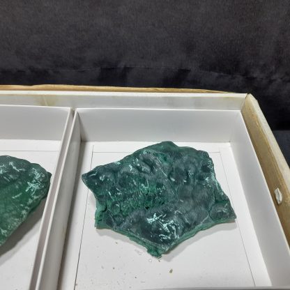 (WM04138) One Box Of 6 Malachite Mineral Specimens From Congo - Image 6