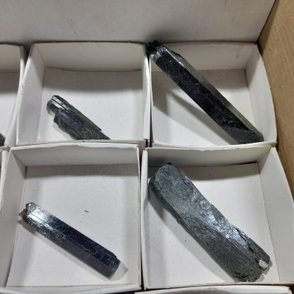 (WM04156) One Box Of 12 Aegerine Mineral Specimens From Malawi - Image 6