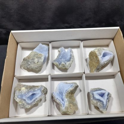 (WM04153) One Box Of 6 Blue Lace Agate Mineral Specimens From Malawi Gypsy - Image 2