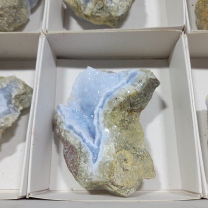 (WM04153) One Box Of 6 Blue Lace Agate Mineral Specimens From Malawi Gypsy - Image 4