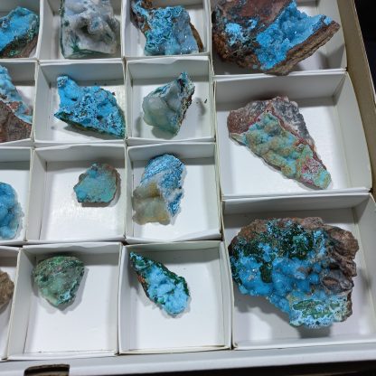 (WM04179) One Box Of 18 Druzzy Quartz On Chrysocolla Mineral Specimens From Congo Vance Hewitt - Image 8