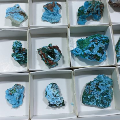 (WM04177) One Box Of 24 Druzzy Quartz On Chrysocolla  Mineral Specimens From Congo Rachel Linderman - Image 6