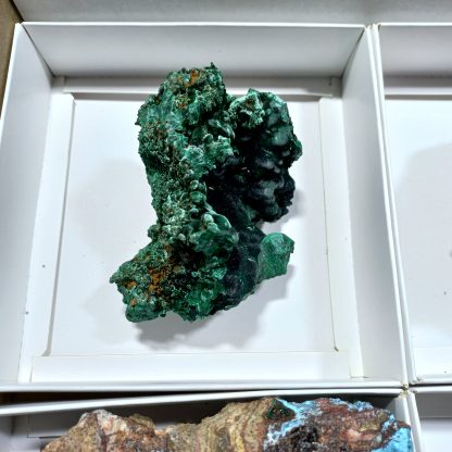 (WM04185) One Box Of 6 Assorted Mineral Specimens From Congo    Rachel Linderman - Image 3