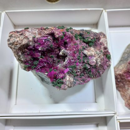 (WM04185) One Box Of 6 Assorted Mineral Specimens From Congo    Rachel Linderman - Image 4