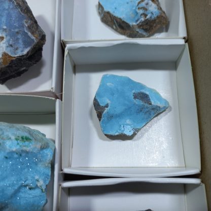 (WM04192) One Box Of 16 Chrysocolla Mineral Specimens From Congo - Image 9