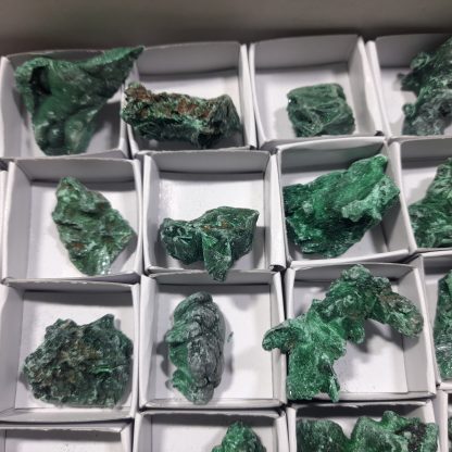 (WM04256) On Box Of 88 Malachite Mineral Specimens From Congo - Image 8