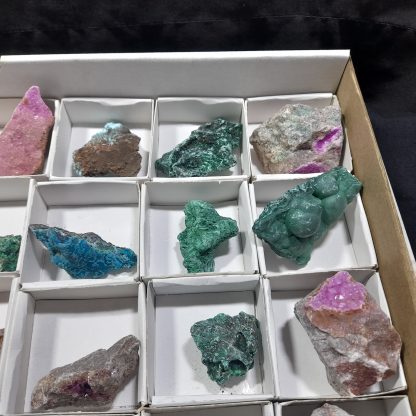 (WM04275) One Box Of 35 Assorted Mineral Specimens From Congo   Terry Landrum - Image 6